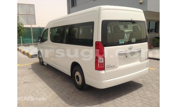 Sayi Imported Toyota Hiace White Mota in Import - Dubai a Burkina Faso Sayi Imported Toyota Hiace White Mota in Import - Dubai a Burkina Faso
