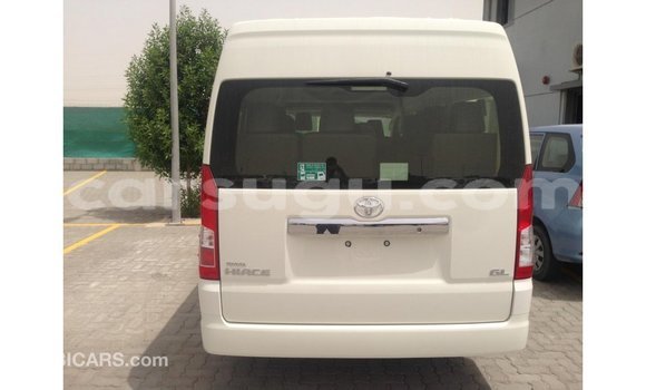 Sayi Imported Toyota Hiace White Mota in Import - Dubai a Burkina Faso Sayi Imported Toyota Hiace White Mota in Import - Dubai a Burkina Faso