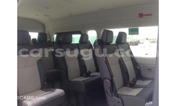 Sayi Imported Toyota Hiace White Mota in Import - Dubai a Burkina Faso Sayi Imported Toyota Hiace White Mota in Import - Dubai a Burkina Faso