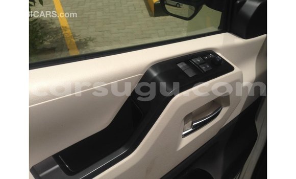 Sayi Imported Toyota Hiace White Mota in Import - Dubai a Burkina Faso Sayi Imported Toyota Hiace White Mota in Import - Dubai a Burkina Faso