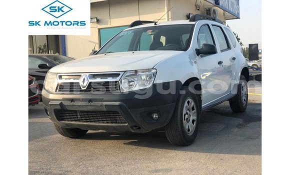 Sayi Imported Renault Duster White Mota in Import - Dubai a Burkina Faso