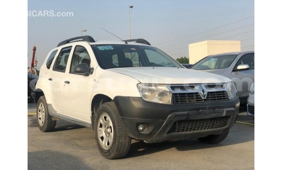 Sayi Imported Renault Duster White Mota in Import - Dubai a Burkina Faso Sayi Imported Renault Duster White Mota in Import - Dubai a Burkina Faso