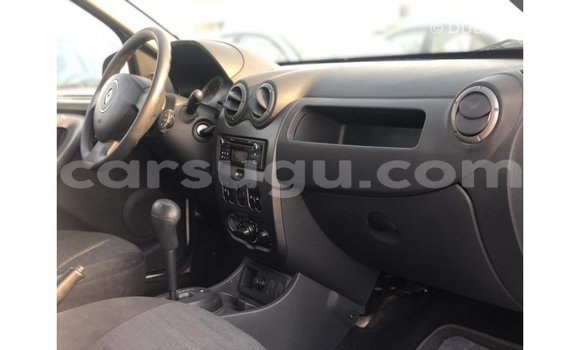 Sayi Imported Renault Duster White Mota in Import - Dubai a Burkina Faso Sayi Imported Renault Duster White Mota in Import - Dubai a Burkina Faso
