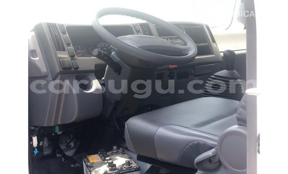 Sayi Imported Isuzu Rodeo White Mota in Import - Dubai a Burkina Faso Sayi Imported Isuzu Rodeo White Mota in Import - Dubai a Burkina Faso