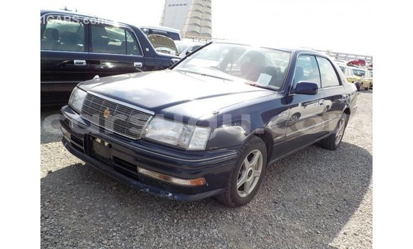 Sayi Imported Toyota Crown Blue Mota in Import - Dubai a Burkina Faso Sayi Imported Toyota Crown Blue Mota in Import - Dubai a Burkina Faso