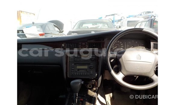 Sayi Imported Toyota Crown Blue Mota in Import - Dubai a Burkina Faso Sayi Imported Toyota Crown Blue Mota in Import - Dubai a Burkina Faso