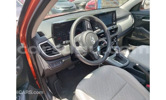 Sayi Imported Kia Carens Sauran Mota in Import - Dubai a Burkina Faso Sayi Imported Kia Carens Sauran Mota in Import - Dubai a Burkina Faso