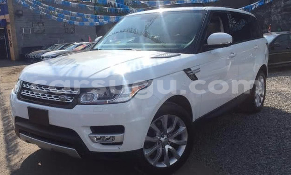 Sayi Na hannu Land Rover Range Rover White Mota in Ouagadougou a Burkina Faso