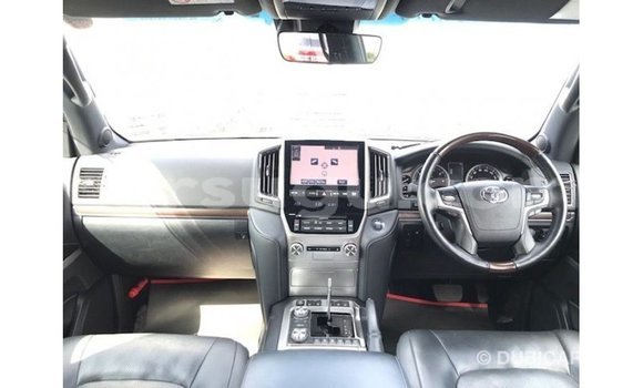 Buy Import Toyota Land Cruiser White Car in Import - Dubai in Burkina Faso Buy Import Toyota Land Cruiser White Car in Import - Dubai in Burkina Faso