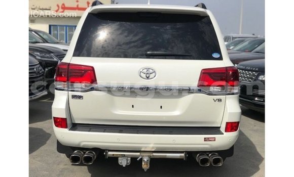 Buy Import Toyota Land Cruiser White Car in Import - Dubai in Burkina Faso Buy Import Toyota Land Cruiser White Car in Import - Dubai in Burkina Faso
