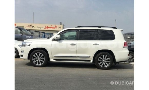 Buy Import Toyota Land Cruiser White Car in Import - Dubai in Burkina Faso Buy Import Toyota Land Cruiser White Car in Import - Dubai in Burkina Faso