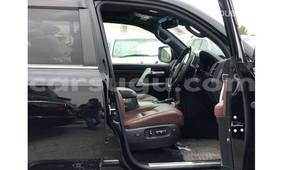 Sayi Imported Toyota Land Cruiser Black Mota in Import - Dubai a Burkina Faso Sayi Imported Toyota Land Cruiser Black Mota in Import - Dubai a Burkina Faso