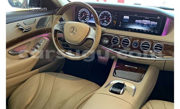 Acheter Import Voiture Mercedes-Benz 190 Noir à Import - Dubai, Burkina-Faso Acheter Import Voiture Mercedes-Benz 190 Noir à Import - Dubai, Burkina-Faso