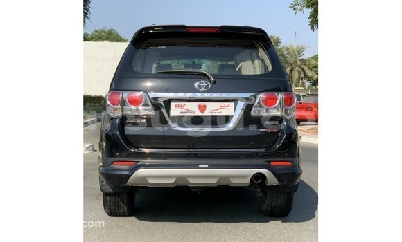 Acheter Import Voiture Toyota Fortuner Noir à Import - Dubai, Burkina-Faso Acheter Import Voiture Toyota Fortuner Noir à Import - Dubai, Burkina-Faso