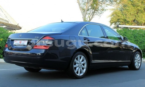 Sayi Imported Mercedes-Benz 200 Blue Mota in Import - Dubai a Burkina Faso Sayi Imported Mercedes-Benz 200 Blue Mota in Import - Dubai a Burkina Faso