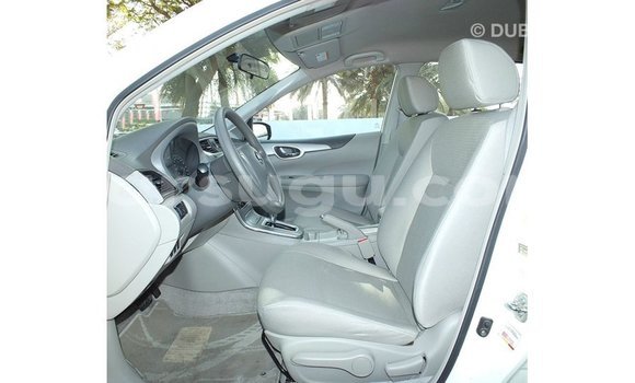 Acheter Import Voiture Nissan Tiida Blanc à Import - Dubai, Burkina-Faso Acheter Import Voiture Nissan Tiida Blanc à Import - Dubai, Burkina-Faso