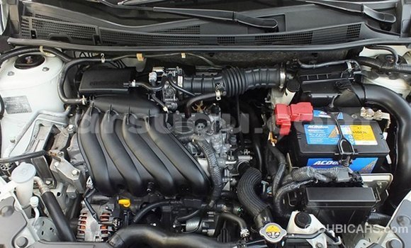 Acheter Import Voiture Nissan Tiida Blanc à Import - Dubai, Burkina-Faso Acheter Import Voiture Nissan Tiida Blanc à Import - Dubai, Burkina-Faso