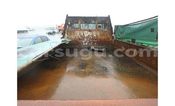 Sayi Imported Nissan Evalia Brown Babbar mota in Import - Dubai a Burkina Faso Sayi Imported Nissan Evalia Brown Babbar mota in Import - Dubai a Burkina Faso