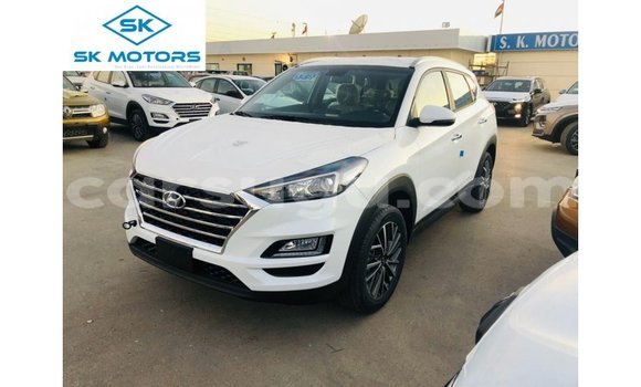 Sayi Imported Hyundai Tucson White Mota in Import - Dubai a Burkina Faso Sayi Imported Hyundai Tucson White Mota in Import - Dubai a Burkina Faso
