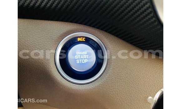 Sayi Imported Hyundai Tucson White Mota in Import - Dubai a Burkina Faso Sayi Imported Hyundai Tucson White Mota in Import - Dubai a Burkina Faso