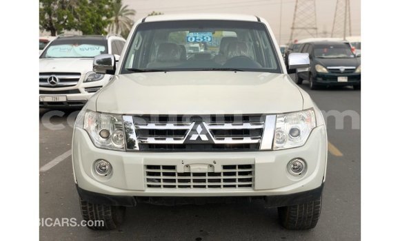 Sayi Imported Mitsubishi Pajero White Mota in Import - Dubai a Burkina Faso Sayi Imported Mitsubishi Pajero White Mota in Import - Dubai a Burkina Faso
