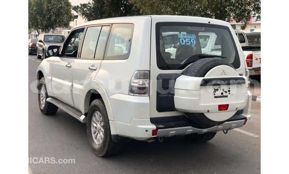 Sayi Imported Mitsubishi Pajero White Mota in Import - Dubai a Burkina Faso Sayi Imported Mitsubishi Pajero White Mota in Import - Dubai a Burkina Faso