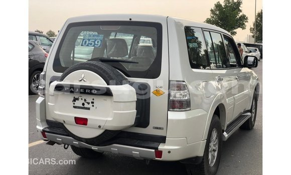 Sayi Imported Mitsubishi Pajero White Mota in Import - Dubai a Burkina Faso Sayi Imported Mitsubishi Pajero White Mota in Import - Dubai a Burkina Faso