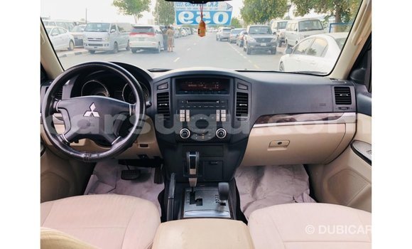 Sayi Imported Mitsubishi Pajero White Mota in Import - Dubai a Burkina Faso Sayi Imported Mitsubishi Pajero White Mota in Import - Dubai a Burkina Faso