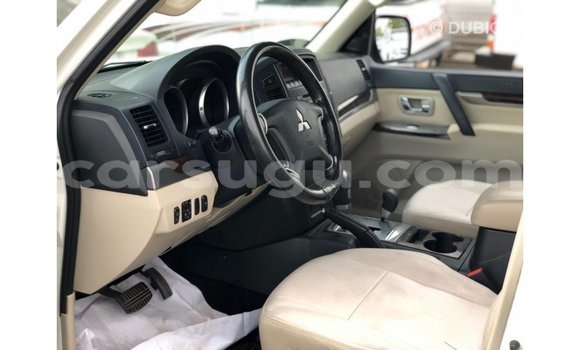 Sayi Imported Mitsubishi Pajero White Mota in Import - Dubai a Burkina Faso Sayi Imported Mitsubishi Pajero White Mota in Import - Dubai a Burkina Faso