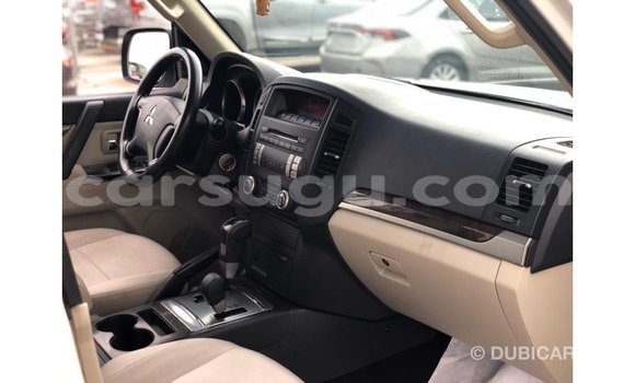 Sayi Imported Mitsubishi Pajero White Mota in Import - Dubai a Burkina Faso Sayi Imported Mitsubishi Pajero White Mota in Import - Dubai a Burkina Faso