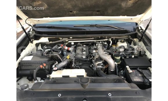 Sayi Imported Toyota Prado White Mota in Import - Dubai a Burkina Faso Sayi Imported Toyota Prado White Mota in Import - Dubai a Burkina Faso