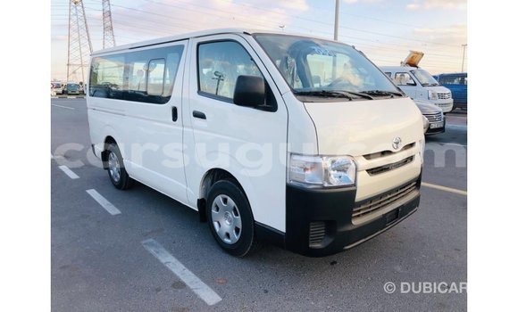 Sayi Imported Toyota Hiace White Mota in Import - Dubai a Burkina Faso Sayi Imported Toyota Hiace White Mota in Import - Dubai a Burkina Faso