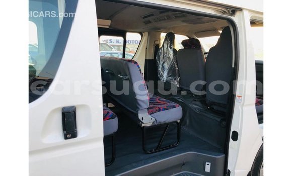 Sayi Imported Toyota Hiace White Mota in Import - Dubai a Burkina Faso Sayi Imported Toyota Hiace White Mota in Import - Dubai a Burkina Faso
