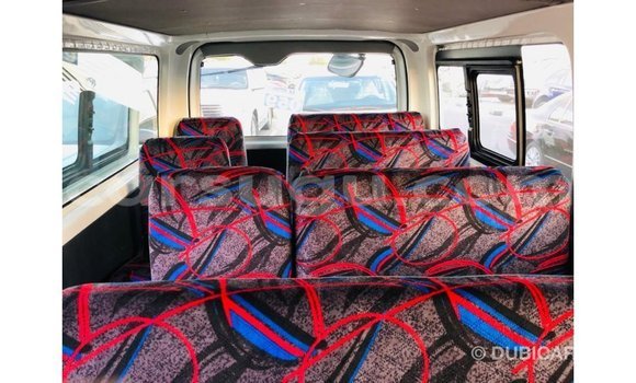 Sayi Imported Toyota Hiace White Mota in Import - Dubai a Burkina Faso Sayi Imported Toyota Hiace White Mota in Import - Dubai a Burkina Faso