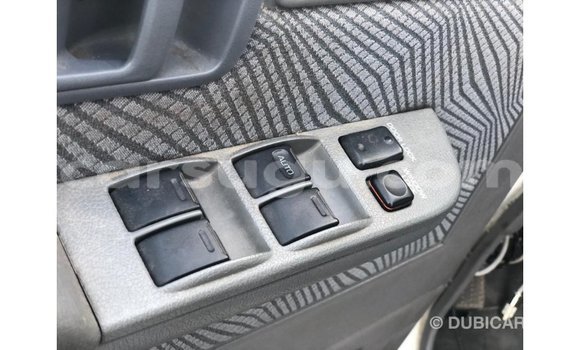 Acheter Import Voiture Toyota Land Cruiser Blanc à Import - Dubai, Burkina-Faso Acheter Import Voiture Toyota Land Cruiser Blanc à Import - Dubai, Burkina-Faso