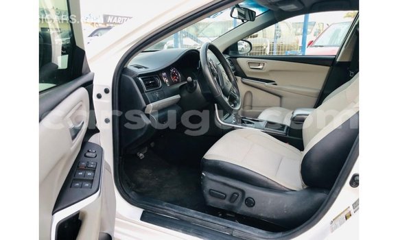 Sayi Imported Toyota Camry White Mota in Import - Dubai a Burkina Faso Sayi Imported Toyota Camry White Mota in Import - Dubai a Burkina Faso