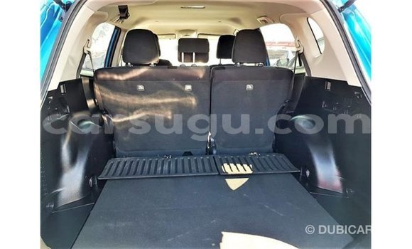 Sayi Imported Toyota HiAce Blue Babbar mota in Import - Dubai a Burkina Faso Sayi Imported Toyota HiAce Blue Babbar mota in Import - Dubai a Burkina Faso