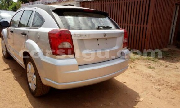 Acheter Neuf Voiture Dodge Caliber Gris à Ouagadougou, Burkina-Faso Acheter Neuf Voiture Dodge Caliber Gris à Ouagadougou, Burkina-Faso