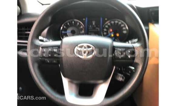 Sayi Imported Toyota Fortuner White Mota in Import - Dubai a Burkina Faso Sayi Imported Toyota Fortuner White Mota in Import - Dubai a Burkina Faso