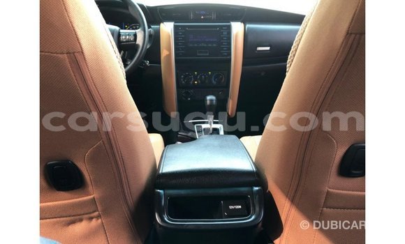 Sayi Imported Toyota Fortuner White Mota in Import - Dubai a Burkina Faso Sayi Imported Toyota Fortuner White Mota in Import - Dubai a Burkina Faso
