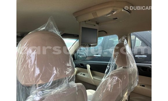 Acheter Import Voiture Toyota Highlander Bleu à Import - Dubai, Burkina-Faso Acheter Import Voiture Toyota Highlander Bleu à Import - Dubai, Burkina-Faso