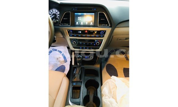 Sayi Imported Hyundai Sonata Red Mota in Import - Dubai a Burkina Faso Sayi Imported Hyundai Sonata Red Mota in Import - Dubai a Burkina Faso