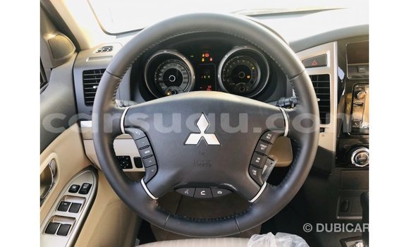 Sayi Imported Mitsubishi Pajero Black Mota in Import - Dubai a Burkina Faso Sayi Imported Mitsubishi Pajero Black Mota in Import - Dubai a Burkina Faso