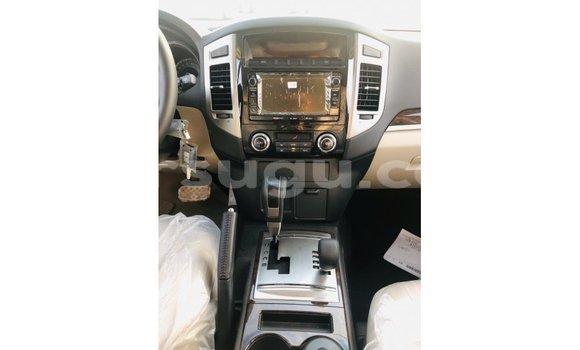 Sayi Imported Mitsubishi Pajero Black Mota in Import - Dubai a Burkina Faso Sayi Imported Mitsubishi Pajero Black Mota in Import - Dubai a Burkina Faso