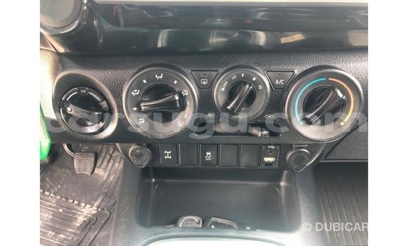 Sayi Imported Toyota Hilux White Mota in Import - Dubai a Burkina Faso Sayi Imported Toyota Hilux White Mota in Import - Dubai a Burkina Faso