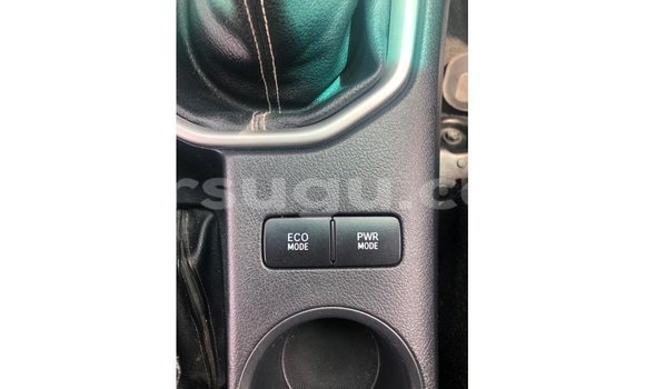 Sayi Imported Toyota Hilux White Mota in Import - Dubai a Burkina Faso Sayi Imported Toyota Hilux White Mota in Import - Dubai a Burkina Faso