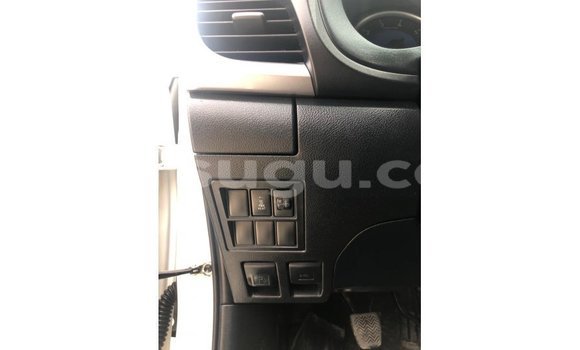 Sayi Imported Toyota Hilux White Mota in Import - Dubai a Burkina Faso Sayi Imported Toyota Hilux White Mota in Import - Dubai a Burkina Faso