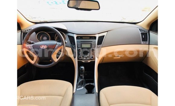 Sayi Imported Hyundai Sonata Red Mota in Import - Dubai a Burkina Faso Sayi Imported Hyundai Sonata Red Mota in Import - Dubai a Burkina Faso