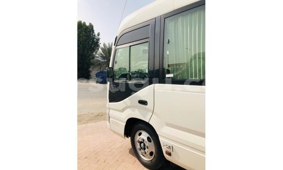 Sayi Imported Toyota Coaster White Mota in Import - Dubai a Burkina Faso Sayi Imported Toyota Coaster White Mota in Import - Dubai a Burkina Faso