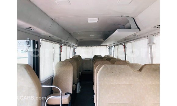 Sayi Imported Toyota Coaster White Mota in Import - Dubai a Burkina Faso Sayi Imported Toyota Coaster White Mota in Import - Dubai a Burkina Faso